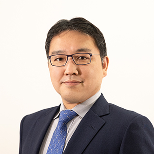 Yasuhisa HINO Senior Managing Director, Co-founder 