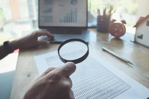 【事例あり】内部統制とは?4つの目的と6つの基本要素を解説