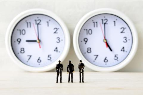 労務管理とは?人事との違いから労務管理の課題まで解説