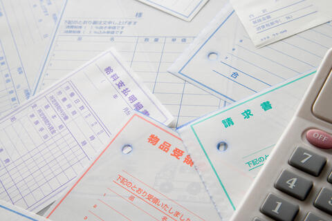 証憑とは?種類や保存期間、効率的な保存方法を紹介